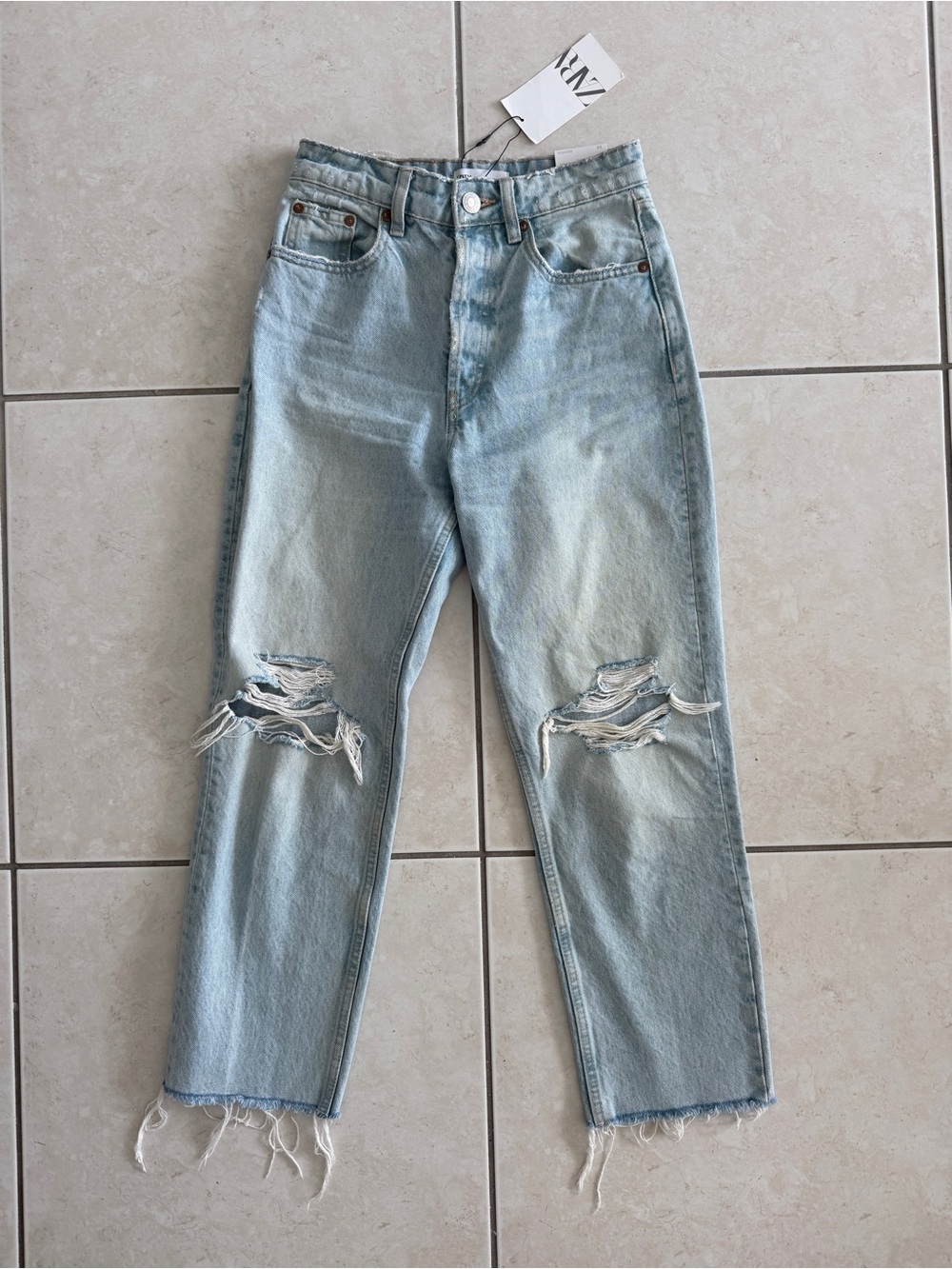 Zara Light Blue High Rise Straight Leg Ankle Jeans with Raw Hem - Size 2